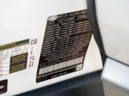 Used 2022 Land Rover Range Rover Westminster Edition image 43