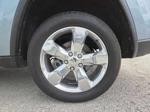 Used 2012 Jeep Grand Cherokee Overland Summit RWD image 16