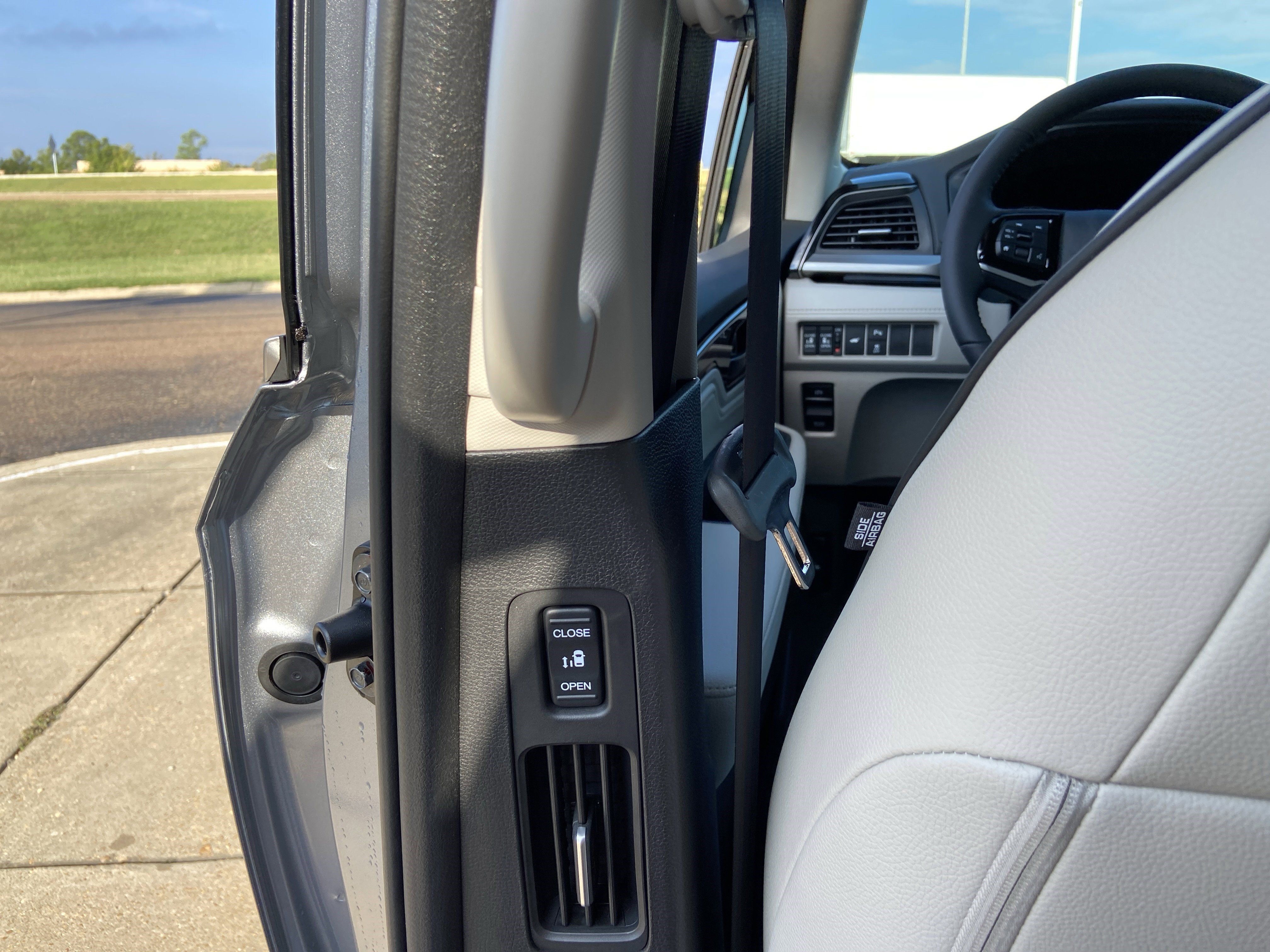 New 2026 Honda Odyssey Touring image 52