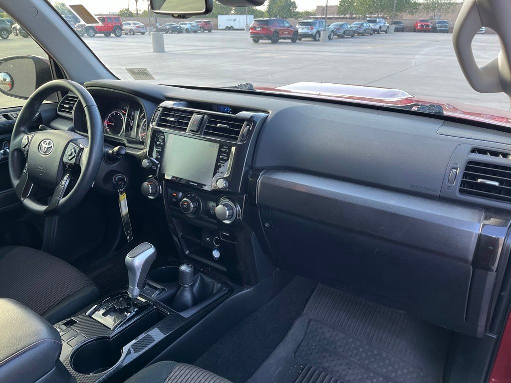 Used 2020 Toyota 4Runner TRD Off-Road AWD/4WD image 12