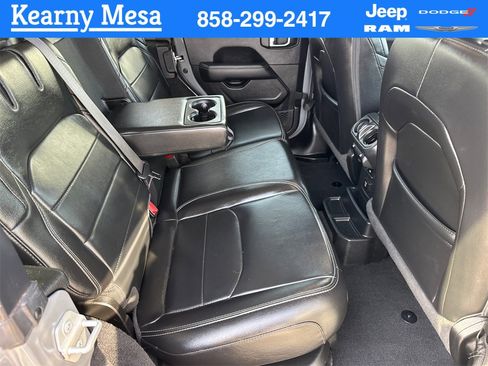 Used 2023 Jeep Wrangler Unlimited Sahara image 17