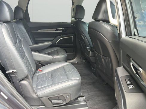 Used 2022 Kia Telluride SX w/ SX Prestige Package AWD/4WD image 13