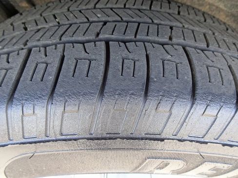 Used 2016 Toyota Sienna XLE image 35