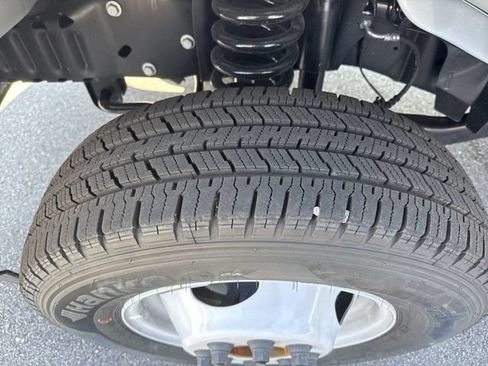 New 2027 Ford E-450 and Econoline 450 Super Duty w/ Power Equipment Group RWD image 14