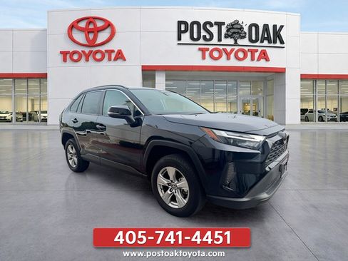 Used 2025 Toyota RAV4 XLE FWD image 9