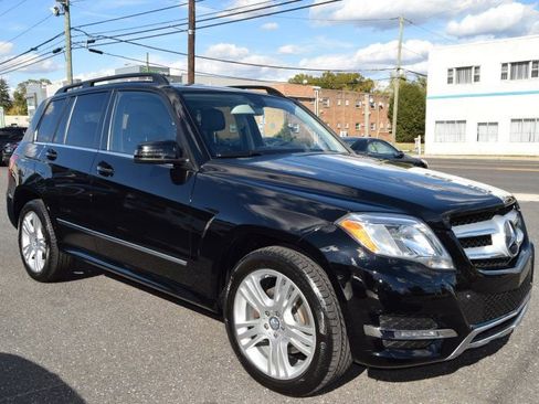 Used 2015 Mercedes-Benz GLK 250 BlueTEC 4MATIC image 5