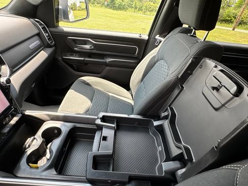 Used 2025 RAM 1500 Big Horn AWD/4WD image 30