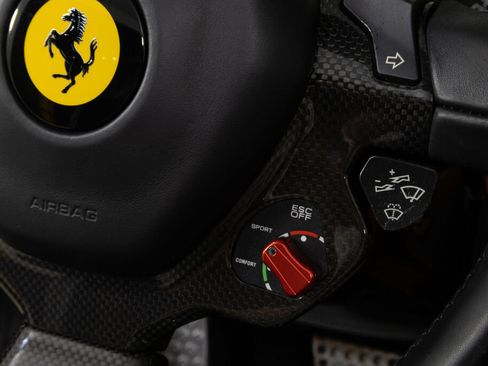 Used 2016 Ferrari California T RWD image 33