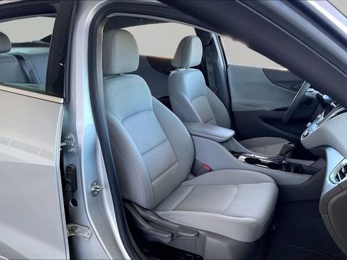 Used 2019 Chevrolet Malibu LS FWD image 19