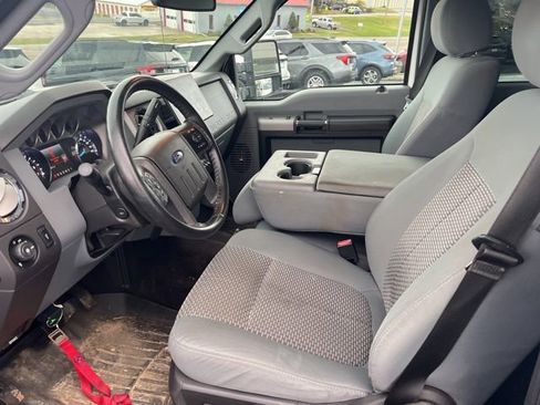 Used 2015 Ford F250 XLT w/ XLT Value Package image 4