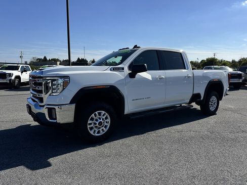Used 2023 GMC Sierra 2500 SLE w/ SLE Value Package; image 2