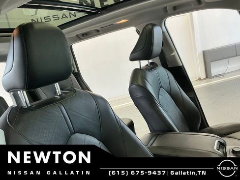 Used 2021 Toyota Highlander Platinum AWD/4WD image 22