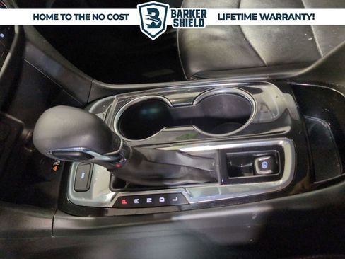 Used 2022 Chevrolet Equinox Premier AWD/4WD image 17