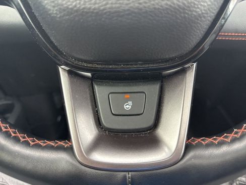 Used 2025 Honda Pilot TrailSport image 19