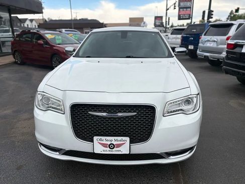 Used 2016 Chrysler 300 C AWD/4WD image 4