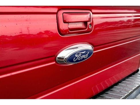 Used 2013 Ford F150 Lariat w/ Mid Equipment Group AWD/4WD image 32