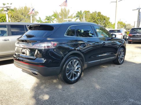 Certified 2022 Lincoln Nautilus Reserve w/ Equipment Group 201A image 6