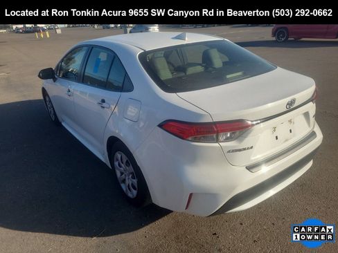 Used 2022 Toyota Corolla LE image 4