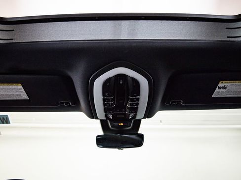 Certified 2026 Porsche Macan AWD/4WD image 20
