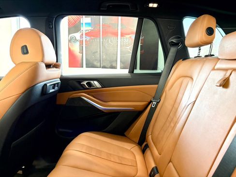 Used 2022 BMW X5 xDrive40i w/ Premium Package image 15