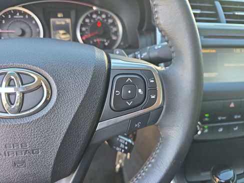 Used 2016 Toyota Camry SE image 17