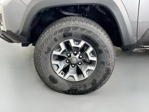 Used 2023 Toyota Tacoma TRD Off-Road AWD/4WD image 10
