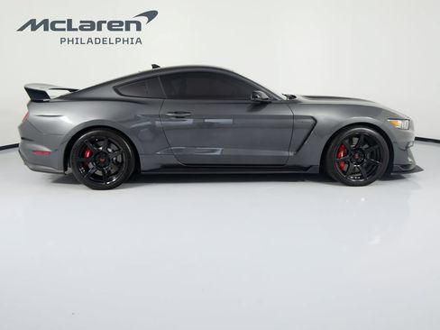 Used 2020 Ford Mustang Shelby GT350R w/ GT350R Equipment Group 920A RWD image 4