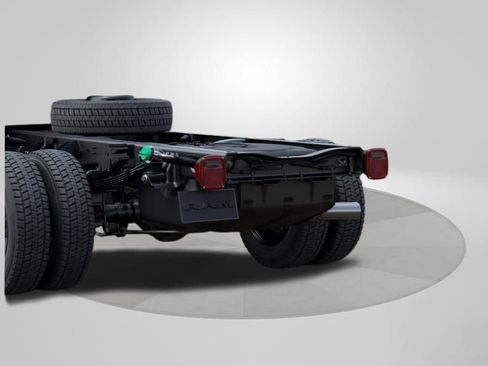 New 2025 RAM 5500 Tradesman AWD/4WD image 13