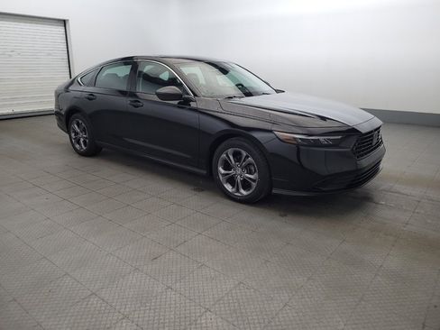 Used 2024 Honda Accord EX image 11