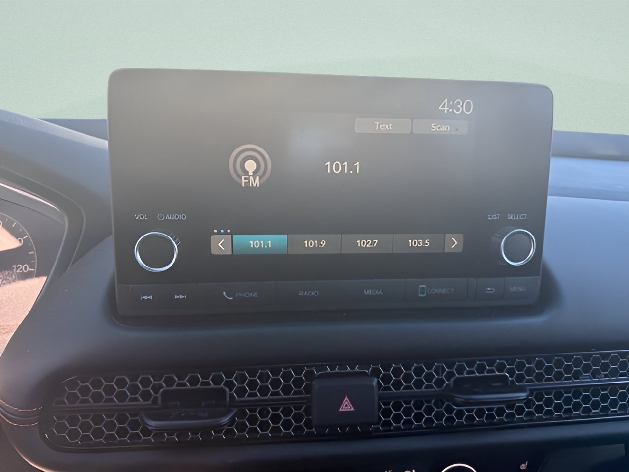 Used 2025 Honda HR-V Sport image 21