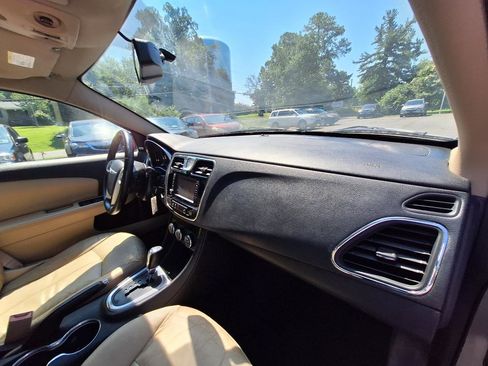 Used 2013 Chrysler 200 Limited w/ Sun/Sound Group FWD image 30