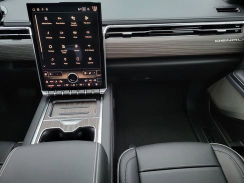 New 2024 GMC Sierra EV Denali image 5