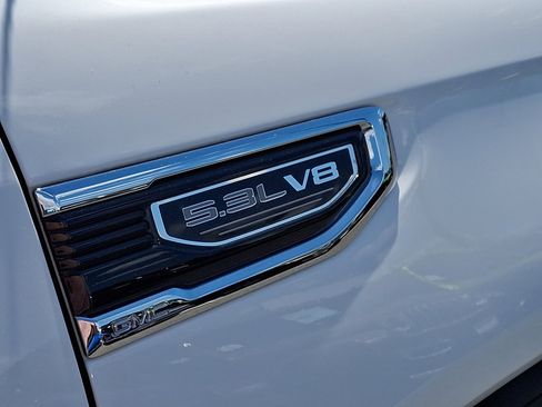 Used 2024 GMC Sierra 1500 SLT AWD/4WD image 16