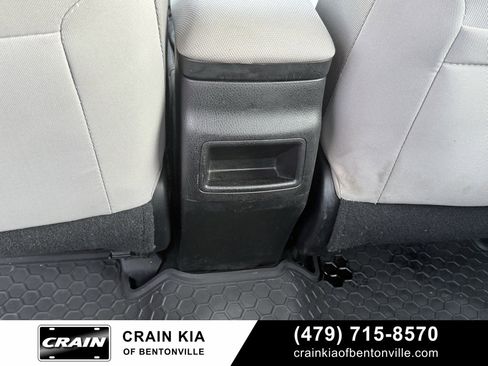 Used 2018 Toyota Corolla LE image 27