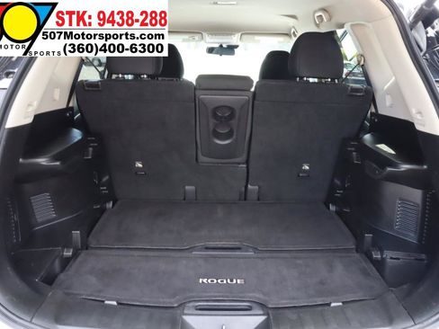 Used 2020 Nissan Rogue SV AWD/4WD image 19