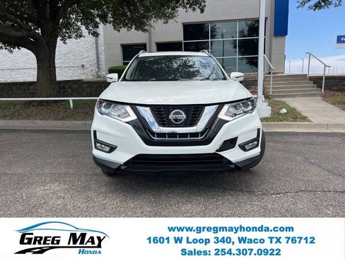 Used 2018 Nissan Rogue SL w/ Premium Package FWD image 2