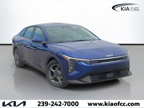 New 2026 Kia K4 FWD image 1