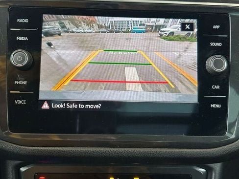 Used 2023 Volkswagen Tiguan SE R-Line image 14