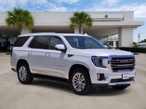 Used 2021 GMC Yukon SLT w/ SLT Premium Package RWD image 3