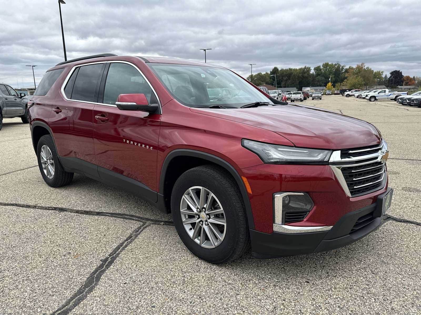 Certified 2023 Chevrolet Traverse LT w/ Rear Camera Mirror Package AWD/4WD image 7