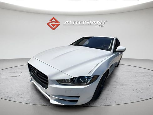 Used 2017 Jaguar XE Premium AWD/4WD image 7