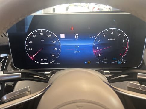 Used 2023 Mercedes-Benz S 500 4MATIC image 11