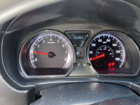 Used 2016 Nissan Versa SV image 8