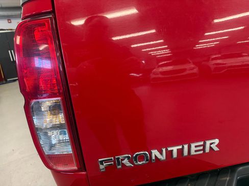 Used 2010 Nissan Frontier PRO-4X AWD/4WD image 15