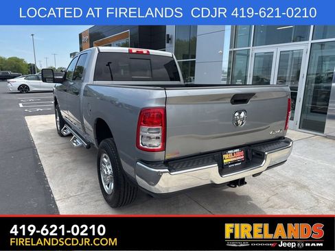 Used 2024 RAM 3500 Tradesman w/ Chrome Appearance Group AWD/4WD image 10