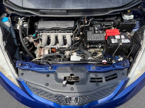 Used 2011 Honda Fit Sport image 31
