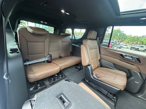 New 2026 Chevrolet Suburban High Country AWD/4WD image 22