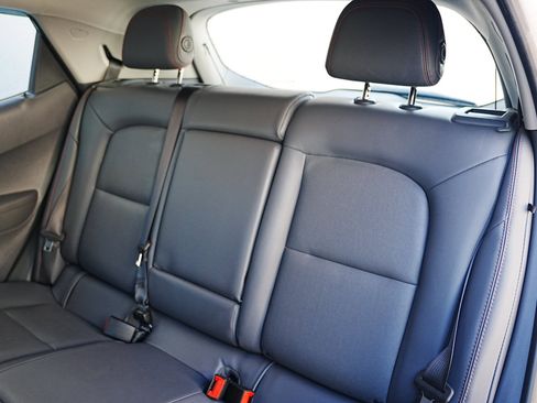 Used 2019 Chevrolet Bolt Premier w/ Infotainment Package image 14