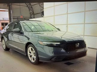 Used 2025 Honda Accord LX video 1
