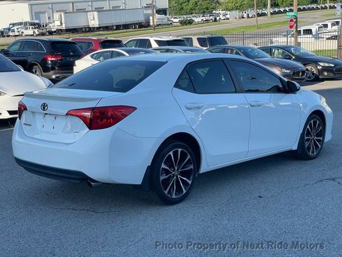 Used 2017 Toyota Corolla SE w/ Carpet Mat Package (TMS) FWD image 6